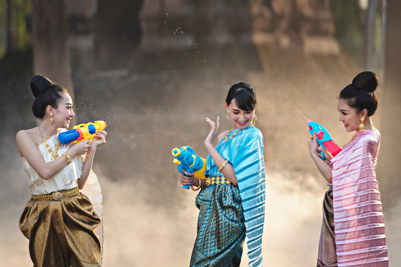 Preparing for Songkran Travel : Book Your Ride in Bangkok for Convenience and Safety